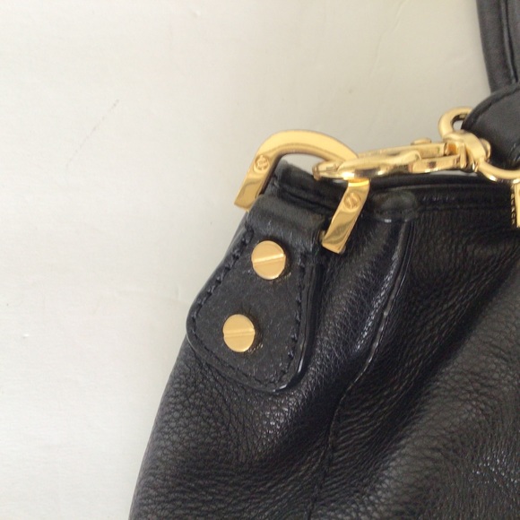 TORY BURCH BLACK PEBBLE LEATHER HOBO BAG - Picture 17 of 17
